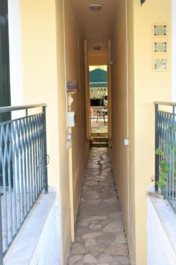 Ferienwohnung Casa Trizoni Nikiana Exterior foto